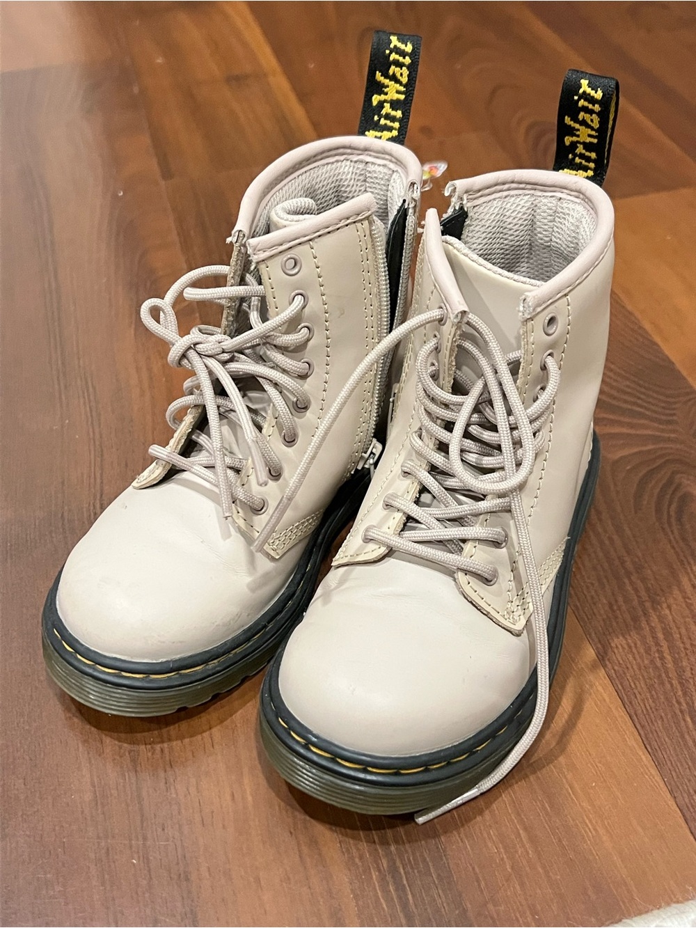 Dr. Martens Kids Cream Lace-Up & Side-Zip Boots